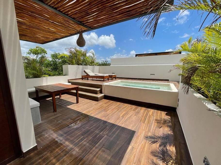 Penthouse En Etnica , La Veleta Apartment